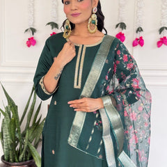 Women Dark Green Kurta Set with Floral Organza Dupatta