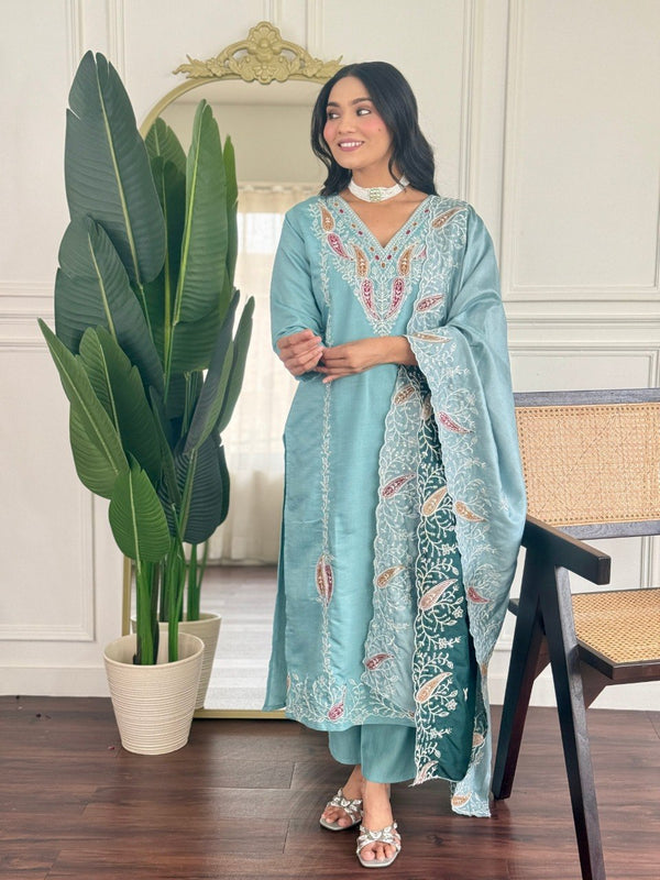 Women Sea Green Embroidered Kurta Set with Dupatta