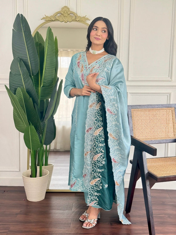 Women Sea Green Embroidered Kurta Set with Dupatta