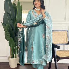 Women Sea Green Embroidered Kurta Set with Dupatta