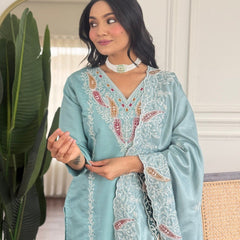 Women Sea Green Embroidered Kurta Set with Dupatta