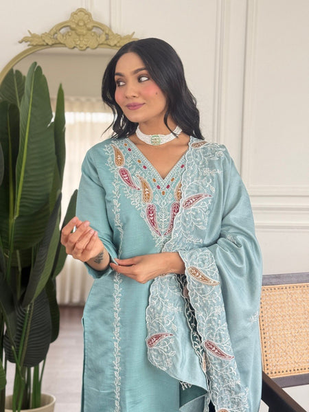 Women Sea Green Embroidered Kurta Set with Dupatta