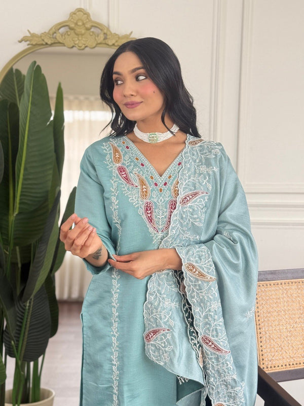 Women Sea Green Embroidered Kurta Set with Dupatta