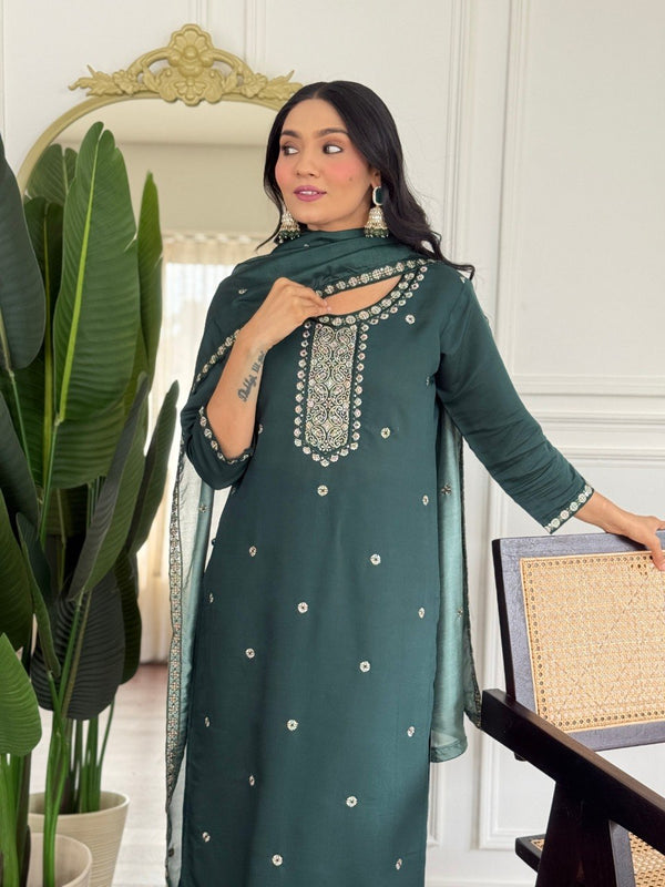 Women Dark Green Embroidered Kurta Set with Dupatta