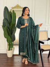 Women Dark Green Embroidered Kurta Set with Dupatta