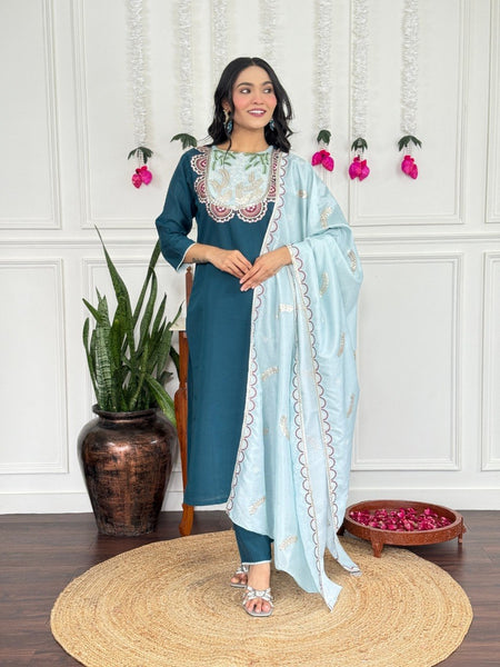 Women Teal Blue Embroidered Kurta Set with Contrast Dupatta