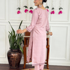 Women Pink Color Embroidered Kurta Set with Dupatta