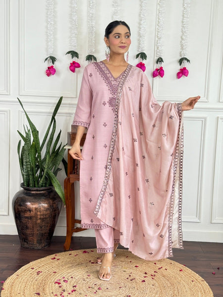 Women Pink Color Embroidered Kurta Set with Dupatta