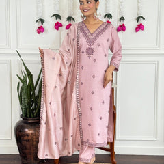 Women Pink Color Embroidered Kurta Set with Dupatta