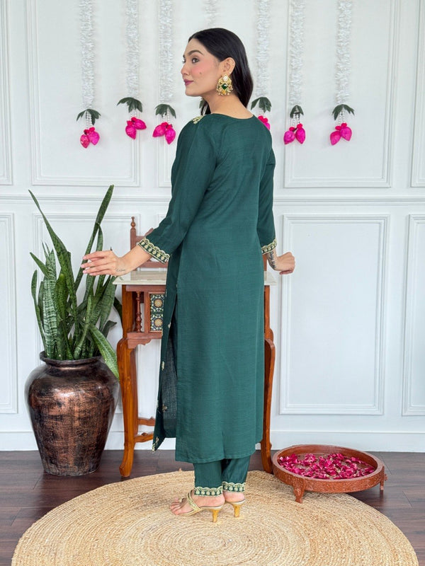 Women Dark Green Embroidered Kurta Set with Dupatta