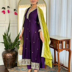 Women Purple Embroidered Kurta Set with Green Dupatta