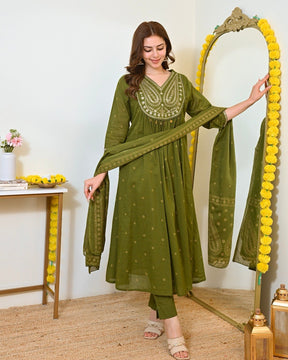 Women Olive Green Embroidered Kurta Set with Dupatta