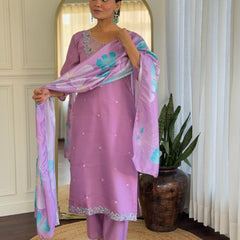 Women Lavender Pink Embroidered Kurta Set with Printed Dupatta