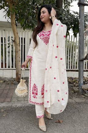 Women Off White Red Embroidered Kurta Set with Dupatta