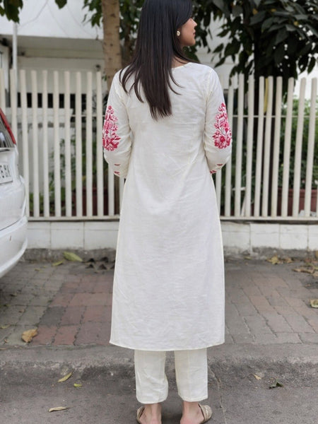 Women Off White Red Embroidered Kurta Set with Dupatta
