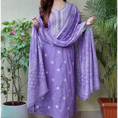Women Lavender Embroidered Kurta Set with Dupatta